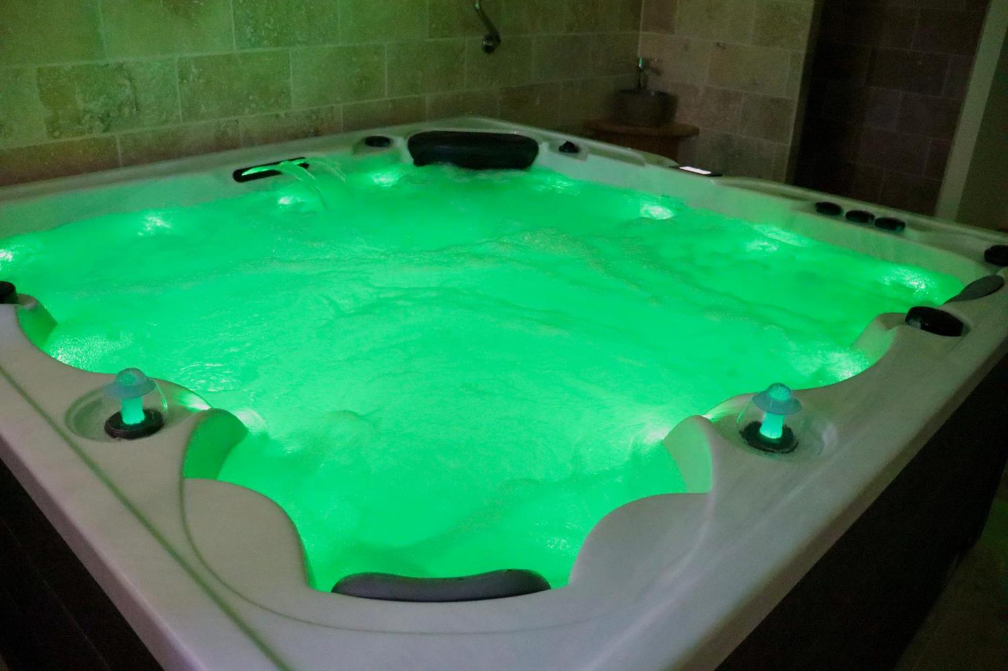 Chambres D'Hotes Avec Jacuzzi Et Piscine Au Mas De Cadoule Saint-Just  Ngoại thất bức ảnh