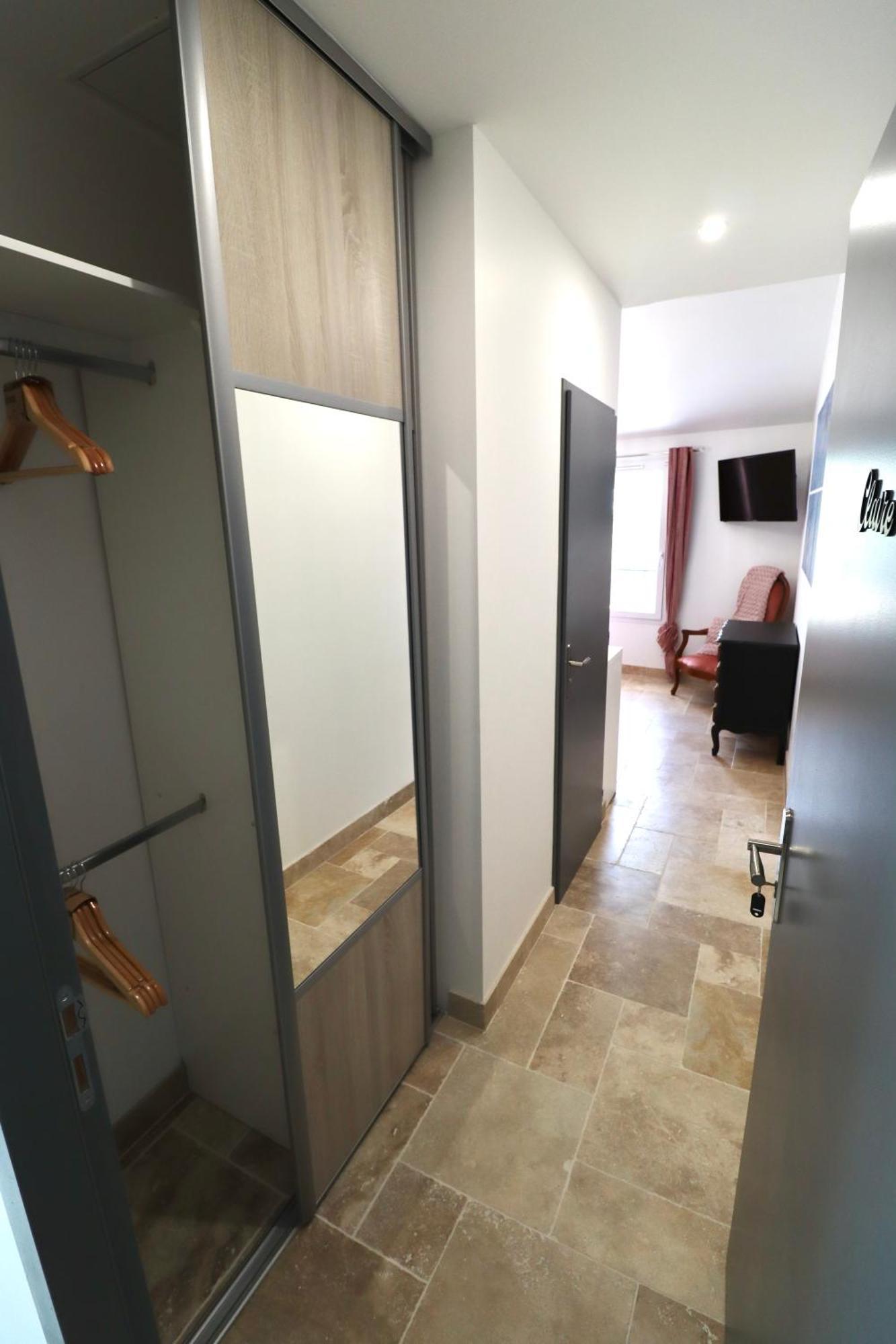 Chambres D'Hotes Avec Jacuzzi Et Piscine Au Mas De Cadoule Saint-Just  Phòng bức ảnh