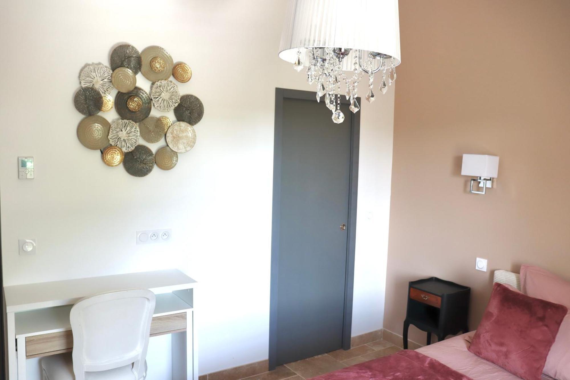 Chambres D'Hotes Avec Jacuzzi Et Piscine Au Mas De Cadoule Saint-Just  Phòng bức ảnh