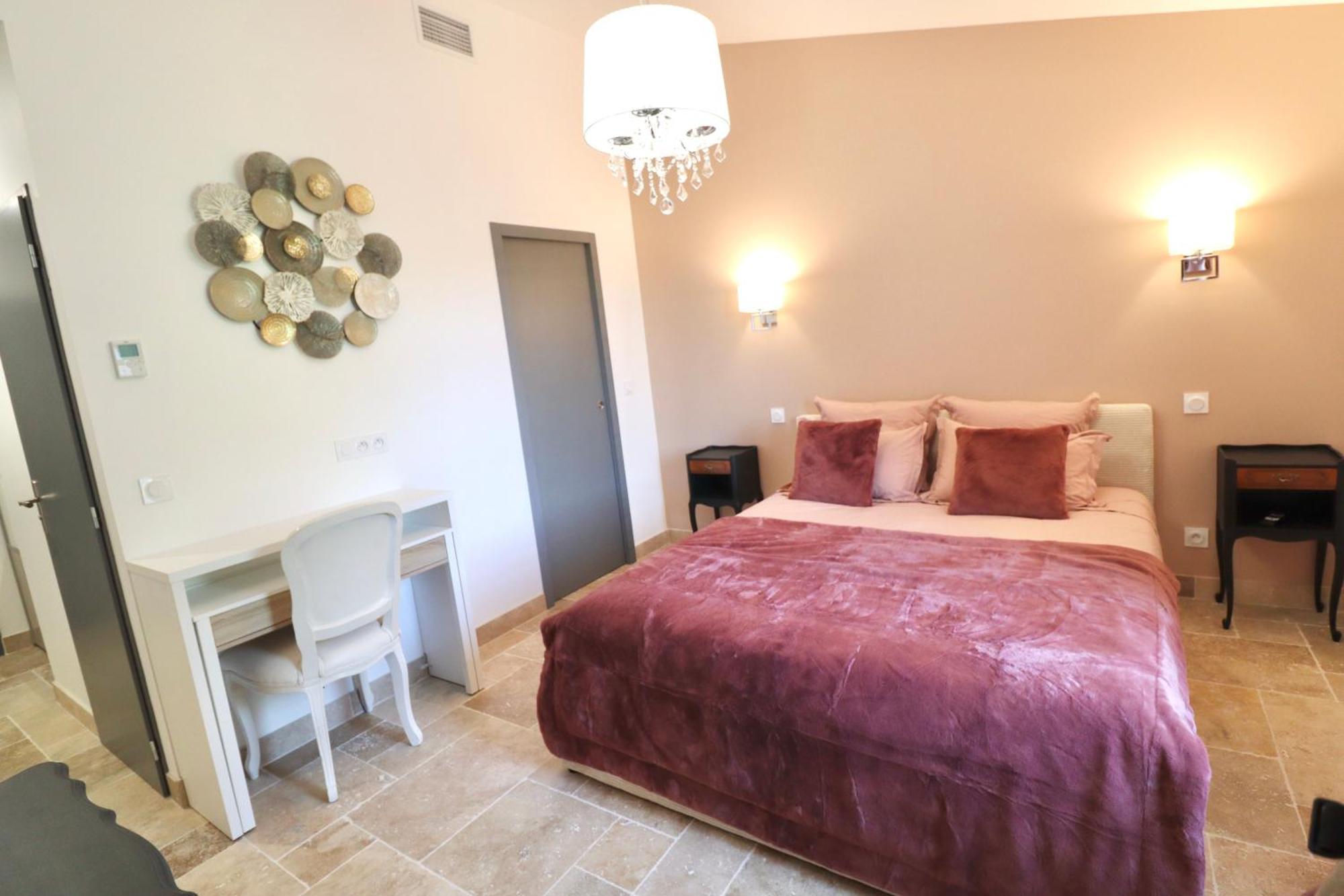 Chambres D'Hotes Avec Jacuzzi Et Piscine Au Mas De Cadoule Saint-Just  Phòng bức ảnh